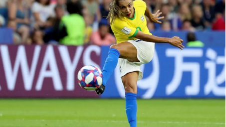 Top 10 nữ cầu thủ bóng đá giàu nhất thế giới 2023