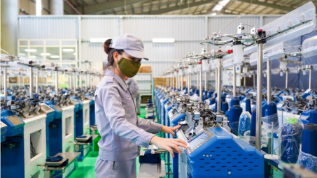 Máy dệt 15G công nghệ mới, nâng chất lượng găng tay xuất khẩu