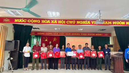 Đoàn Thanh niên Công ty CP Xà Phòng Hà Nội tri ân các anh hùng liệt sĩ