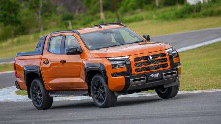 Mitsubishi Triton 2024 trình làng, lột xác cả động cơ lẫn thiết kế