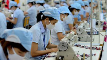 Ngành dệt may: Chuyển đổi xanh hay là mất đơn hàng?