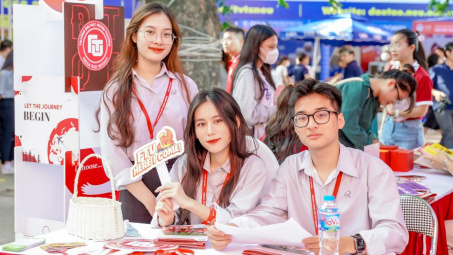 Tuyển sinh Đại học: Chương trình chuẩn có "thua kém" chương trình chất lượng cao?