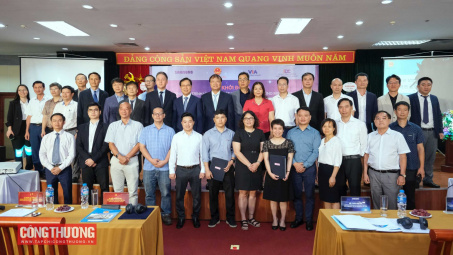 Bộ Công Thương và Samsung khởi động Dự án hợp tác phát triển nhà máy thông minh năm 2023