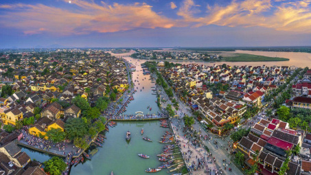 Phát triển logistics bền vững vùng kinh tế trọng điểm miền Trung