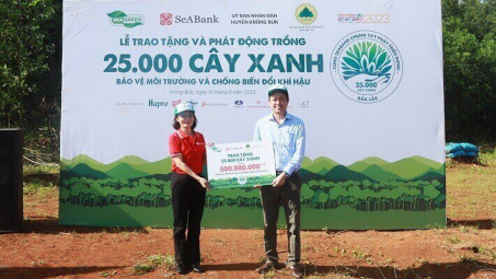 Ngân hàng SeABank trao tặng 25.000 cây phủ xanh đất rừng tại Đắk Lắk