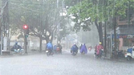 Thời tiết hôm nay ngày 03/8/2023: Hà Nội có mưa vừa mưa to, TP. Hồ Chí Minh và Đà Nẵng mưa về chiều tối