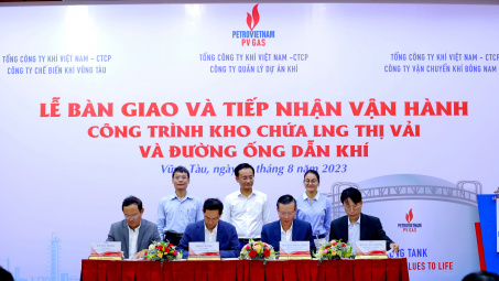 PV GAS: Ký kết bàn giao và tiếp nhận vận hành Kho cảng LNG Thị Vải