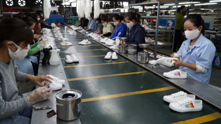 Một số giải pháp hoàn thiện môi trường kiểm soát trong các doanh nghiệp sản xuất giày tại Việt Nam