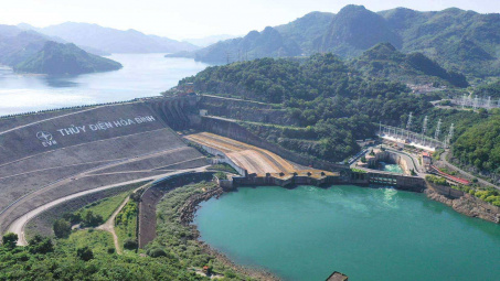 Mực nước hồ thủy điện ngày 17/9: Thủy điện miền Bắc giảm mạnh lưu lượng, hồ Sơn La bổ sung nước cho hồ Hòa Bình