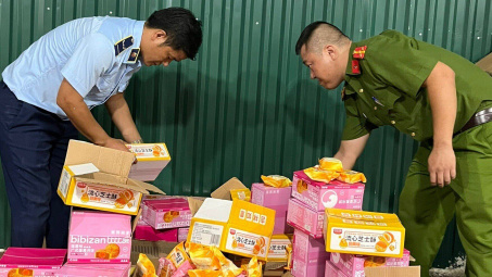 QLTT Hà Nội: Tạm giữ trên 4.500 chiếc bánh trung thu nhập lậu