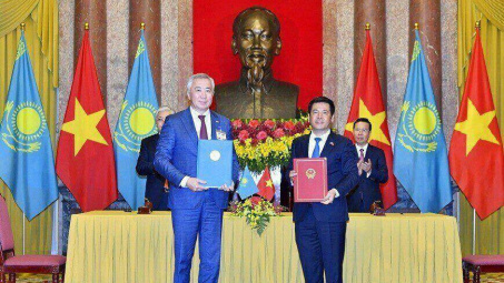Việt Nam - Kazakhstan ký Kế hoạch hành động chung giai đoạn 2023 - 2025