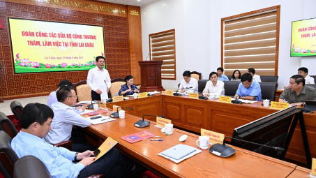 Bộ trưởng Nguyễn Hồng Diên và đoàn công tác Bộ Công Thương làm việc tại Lai Châu