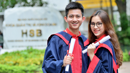 Điểm chuẩn chính thức Trường Quản trị và Kinh doanh - Đại học Quốc gia Hà Nội 2023