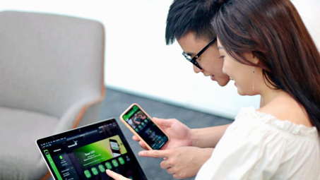 Nên gửi tiết kiệm online hay truyền thống tại Vietcombank?