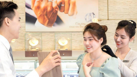 Vàng Phú Nhuận (PNJ): Tiêu thụ yếu, lãi tháng 7 rơi xuống mức thấp nhất trong gần 1 năm