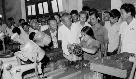 Các quyết sách đầu tiên với doanh nghiệp nhà nước