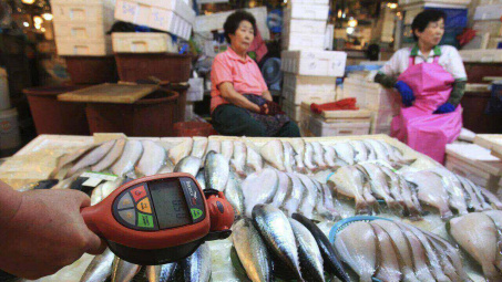 Trung Quốc "cấm cửa" hải sản Nhật Bản sau vụ xả nước thải hạt nhân