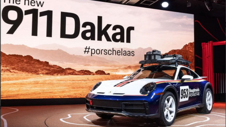 Porsche bàn giao siêu xe 911 Dakar giá hơn 15 tỷ tại Việt Nam