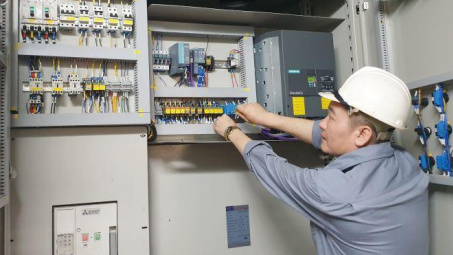 Tự động hóa và số hóa ở Nhà máy Cán thép Lưu Xá