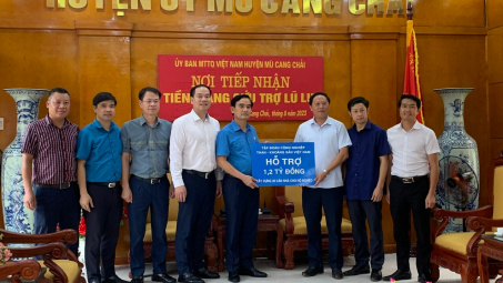 TKV hỗ trợ huyện Mù Cang Chải 1,2 tỷ đồng khắc phục hậu quả thiên tai