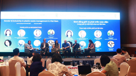 Nâng cao vai trò của phụ nữ trong quản lý chất thải nhựa