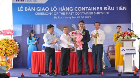 Hòa Phát chính thức xuất hàng những sản phẩm container đầu tiên