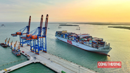 Phấn đấu sớm triển khai hai tuyến đường sắt kết nối cảng biển