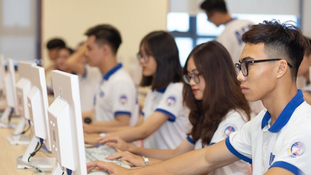 Sự phát triển của khoa học công nghệ - cơ hội và thách thức đối với giáo dục đại học ở Việt Nam