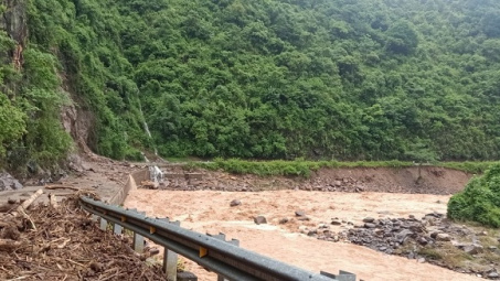 Mưa lũ cả 3 miền, Trung tâm Điều độ hệ thống điện Quốc gia vận hành tăng cao thủy điện