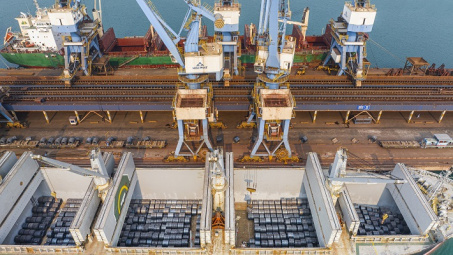 Hòa Phát cung cấp cho thị trường 555.000 tấn thép các loại trong tháng 7