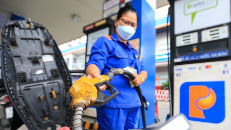 Giá xăng dầu hôm nay 11/9/2023: Giá xăng không đổi, giá dầu tiếp tục tăng