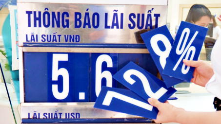 Hai ngân hàng lớn hạ lãi suất tiết kiệm xuống mức thấp nhất lịch sử