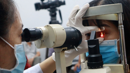 Nguyên nhân và cách điều trị bệnh đau mắt đỏ