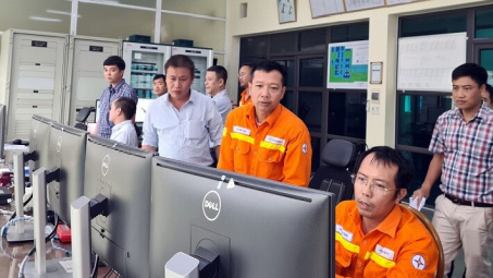 Hoàn thành thay thế máy biến áp AT1 trạm biến áp 500kV Quảng Ninh