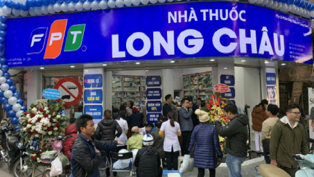 Các nhân tố ảnh hưởng đến quyết định mua thuốc của khách hàng tại Nhà thuốc Long Châu trên địa bàn Thành phố Hồ Chí Minh