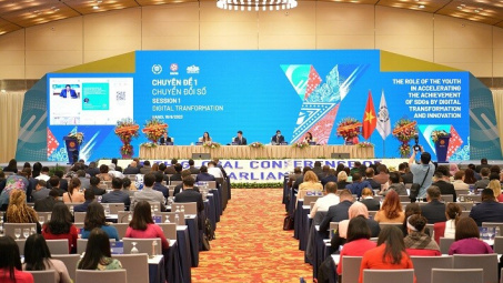 Chuyển đổi số là cuộc cách mạng về chính sách và thể chế