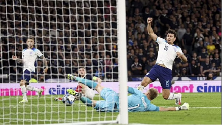 David Beckham chia sẻ kinh nghiệm với Harry Maguire