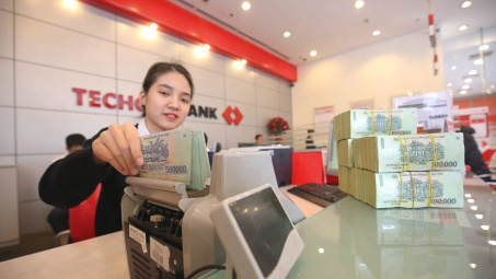 Vừa chi 2.600 tỷ để mua cổ phiếu TCB, con gái Chủ tịch Techcombank đã “lời” gần 9%