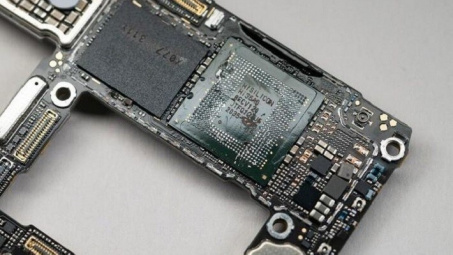 Huawei sử dụng công nghệ bộ nhớ cũ trên smartphone Mate 60 Pro