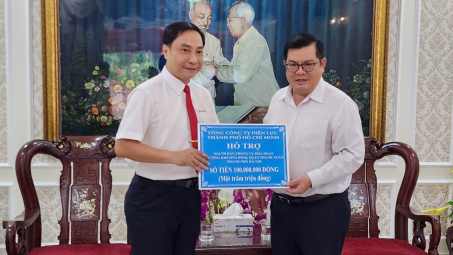 Cháy chung cư mini tại Hà Nội: EVNHCMC hỗ trợ 100 triệu đồng cho các gia đình gặp nạn