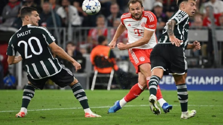 Man United sụp đổ sau trận thua Bayern