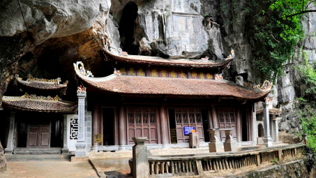 Khám phá ngôi chùa gần 600 năm tuổi ở Ninh Bình