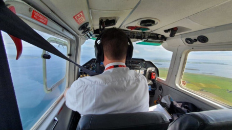 Chỉ mất 53 giây - Chuyến bay ngắn nhất thế giới có gì đăc biệt?