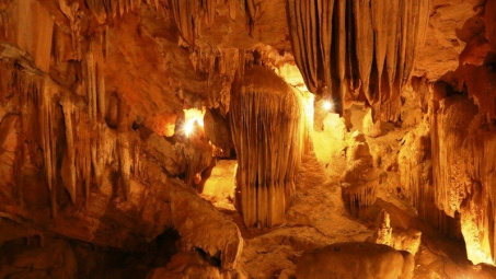 Những cung bậc “địa ngục-trần gian-thiên đường” của Động Vái Giời