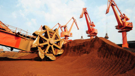 Giá thép hôm nay 26/9: Giá quặng sắt chạm đáy 2 tuần