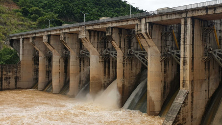 Mực nước hồ thủy điện ngày 26/9: Nhiều thủy điện miền Trung thông báo xả tràn, miền Bắc hồ chứa ít nước