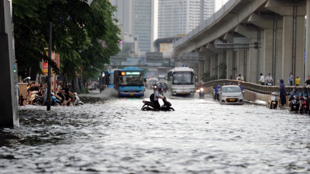 Thời tiết hôm nay ngày 30/9/2023: Hà Nội mưa to, Thành phố Hồ Chí Minh, Đà Nẵng mưa về chiều và tối