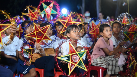 Đêm vui ca Trung thu của những đứa trẻ Raglai