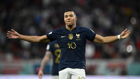 Real Madrid lên kế hoạch chiêu mộ Haaland và Mbappé