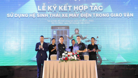 Selex Motors hợp tác Gojek thí điểm giao vận bằng xe máy điện tại Việt Nam